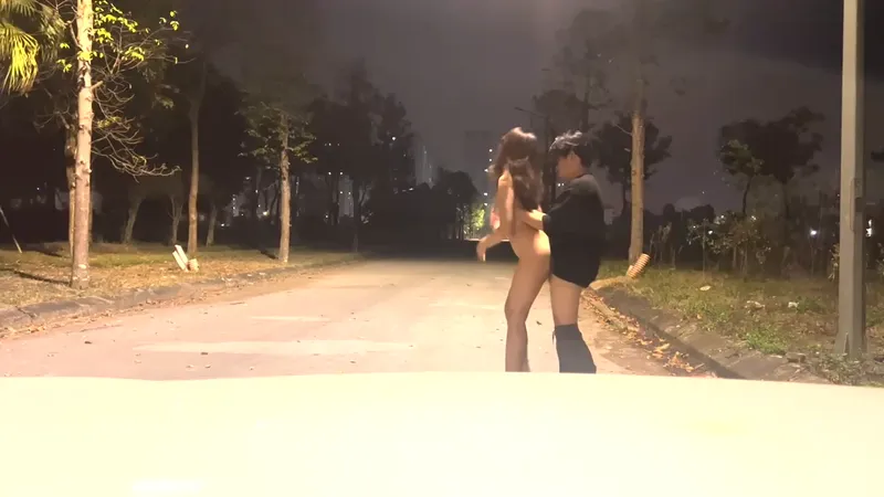 Hành trình dụ em ghệ dâm chơi public phần 2