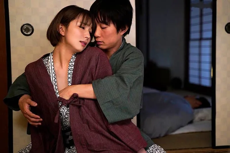 Chuyến đi suối nước nóng đụ cô bạn thân của vợ sắp cưới có thai cmnl