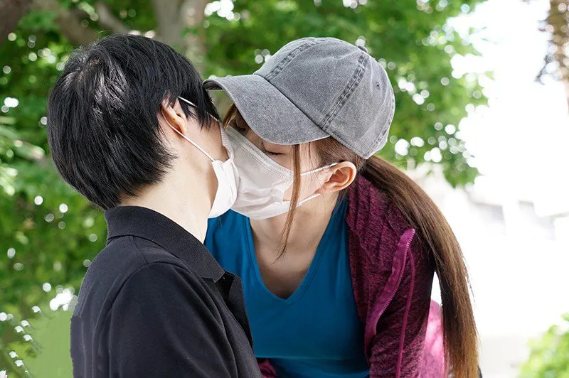 Chuyện tình của akari mitani với bồ quen qua mạng trong mùa covid