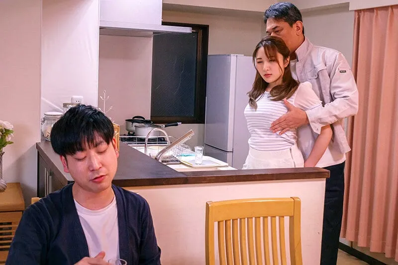 Anh xã hiền không đáp ứng đủ chuyện chăn gối, bà xã chết mê trước gã nhà sát bên dân chơi